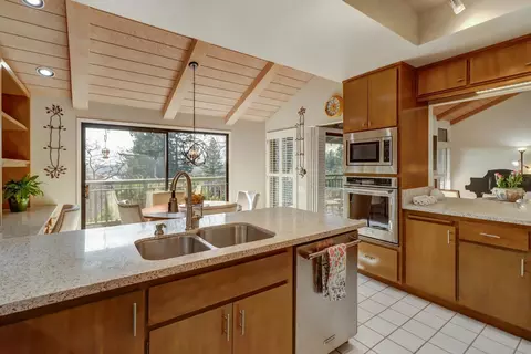 25 River Bluff Ln, Carmichael, CA 95608 photo 10