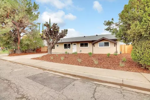 1953 Glenmore Dr, Olivehurst, CA 95961 photo 2