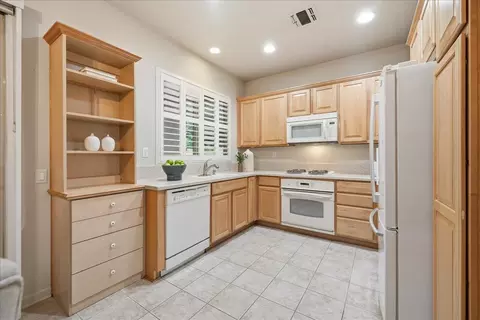 Kitchen - 286 Lariat Loop, Lincoln, CA 95648 photo 1 of 2