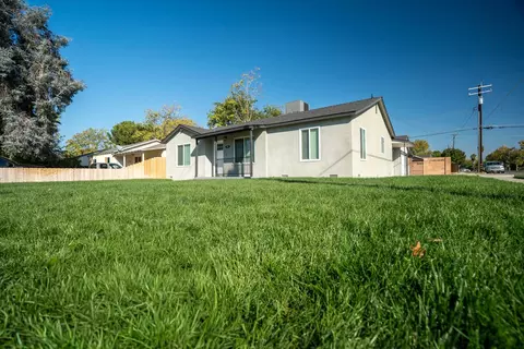 901 Bloker St, Madera, CA 93638 photo 1