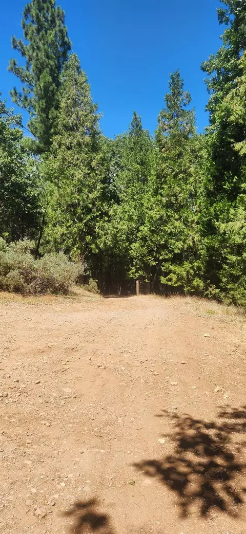 16949 Jones Ridge Rd, Grass Valley, CA 95945