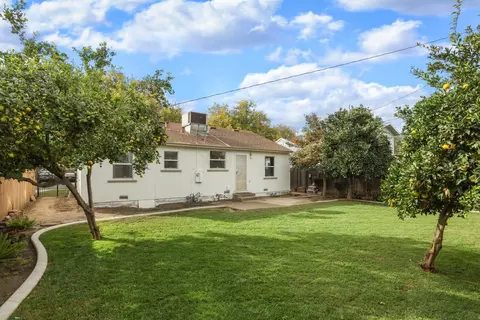 Exterior - 219 W 22nd St, Tracy, CA 95376 photo 3 of 3