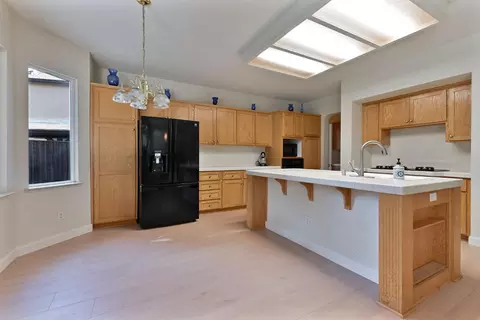 Kitchen - 2008 Centennial Ct, Modesto, CA 95357 photo 3 of 5