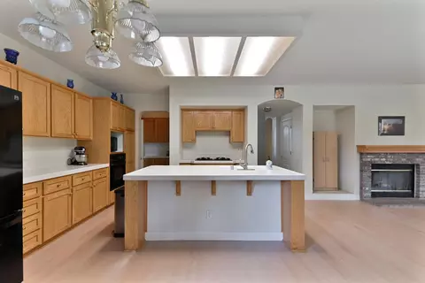 Kitchen - 2008 Centennial Ct, Modesto, CA 95357 photo 4 of 5