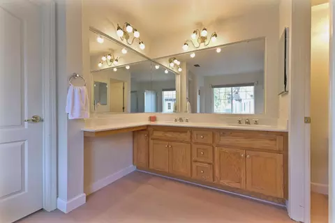 Bath - 2008 Centennial Ct, Modesto, CA 95357 photo 6 of 7