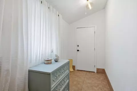 Entry Way - 49 W Oak, Colfax, CA 95713 photo 2 of 3