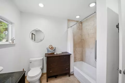 Bath - 49 W Oak, Colfax, CA 95713 photo 3 of 6