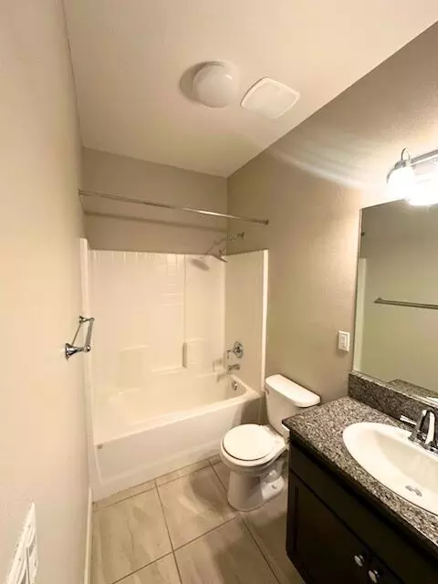 Bath - 4349 Wickson Pl, Merced, CA 95348 photo 1 of 2