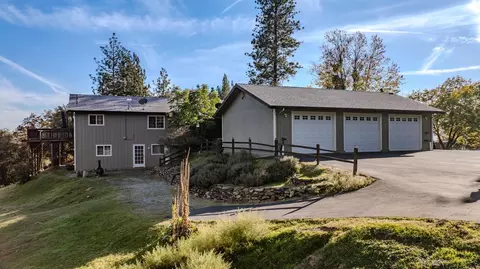 Exterior - 20066 Dawn Ridge Dr, Jackson, CA 95642 photo 10 of 13