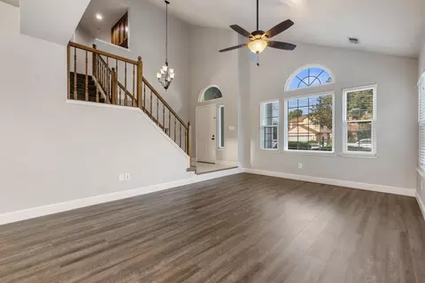 Living - 1420 Harvest Ln, Tracy, CA 95376 photo 2 of 5
