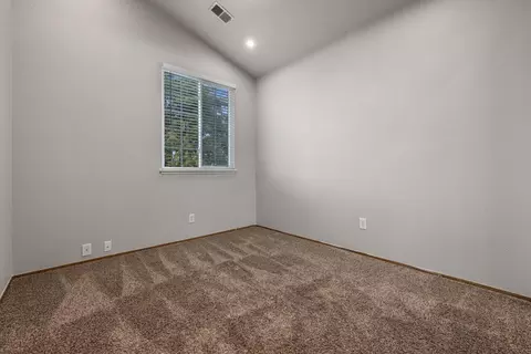 Bedroom - 1420 Harvest Ln, Tracy, CA 95376 photo 2 of 3