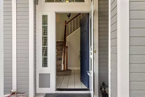 Entry Way - 1420 Harvest Ln, Tracy, CA 95376 photo 1 of 5