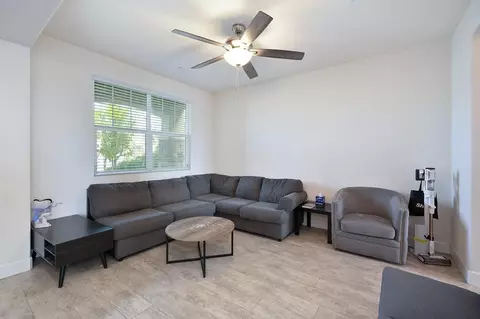 1004 Lavender St, Manteca, CA 95337 photo 4