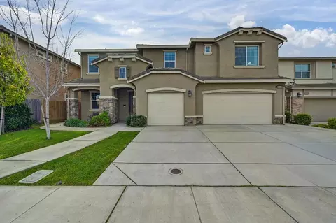 1004 Lavender St, Manteca, CA 95337 photo 2