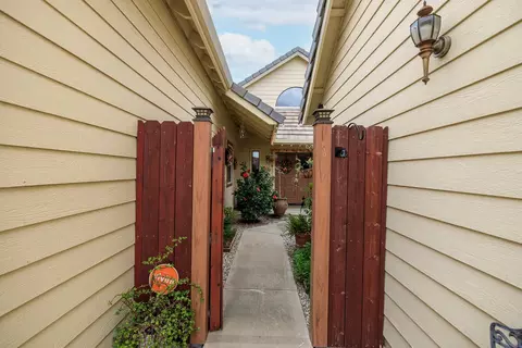 2329 Orchard View Cir, Modesto, CA 95355 photo 4