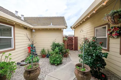 2329 Orchard View Cir, Modesto, CA 95355 photo 7