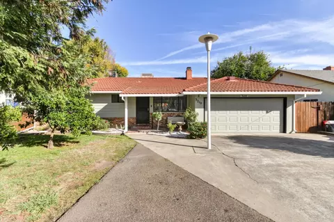 3210 Garfield Ave, Carmichael, CA 95608 photo 1