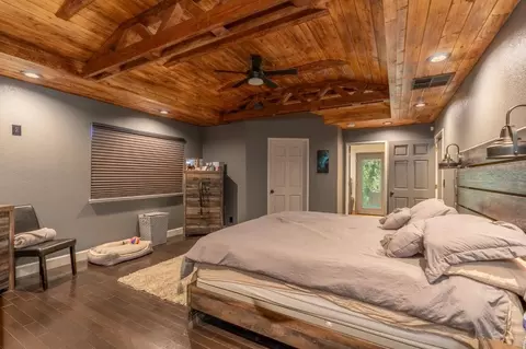 Bedroom - 1305 River Rd, Modesto, CA 95351 photo 4 of 6