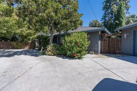 Exterior - 1305 River Rd, Modesto, CA 95351 photo 3 of 7