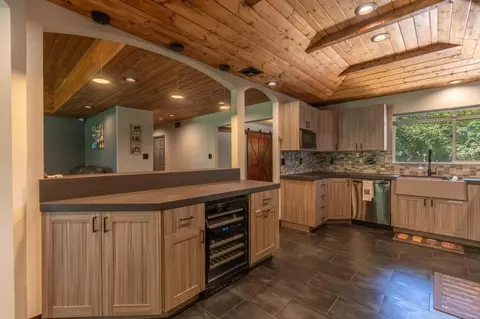 Kitchen - 1305 River Rd, Modesto, CA 95351 photo 5 of 5
