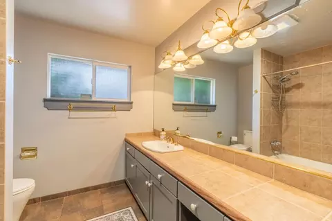 Bath - 1305 River Rd, Modesto, CA 95351 photo 1 of 3