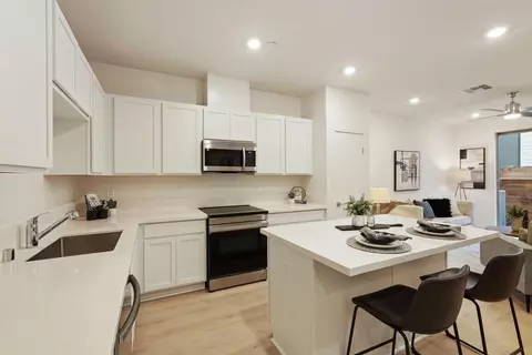 2042 Odin Walk, Sacramento, CA 95835