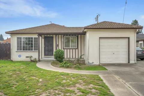 612 Martha St, Manteca, CA 95337 photo 1