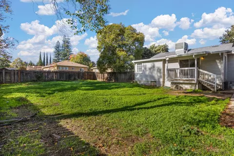 Exterior - 5236 Marconi Ave, Carmichael, CA 95608 photo 5 of 9