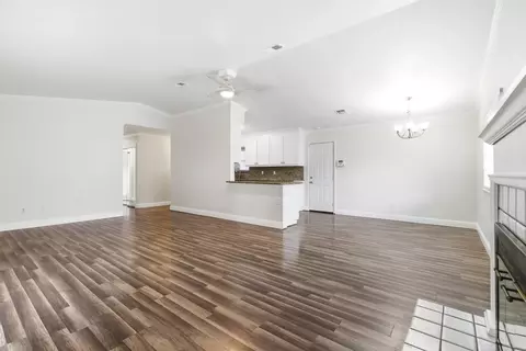 Living - 1412 Silverado Dr, Modesto, CA 95356 photo 3 of 3