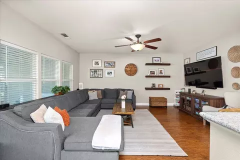 Living - 1725 Stonum Rd, Modesto, CA 95351 photo 1 of 1
