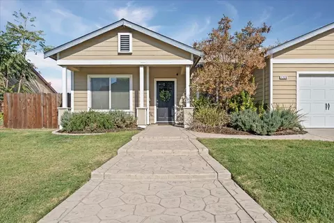 Exterior - 1725 Stonum Rd, Modesto, CA 95351 photo 4 of 9