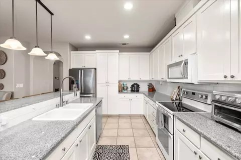 Kitchen - 1725 Stonum Rd, Modesto, CA 95351 photo 1 of 3