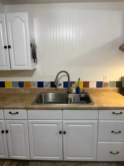 Kitchen - 177 Higgins Ave, Gridley, CA 95948 photo 4 of 6