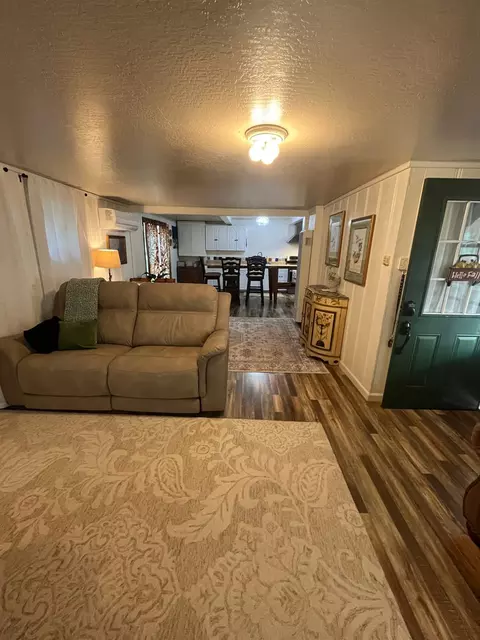 Living - 177 Higgins Ave, Gridley, CA 95948 photo 4 of 6