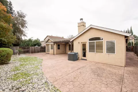 Exterior - 4012 Tapestry Dr, Modesto, CA 95357 photo 2 of 8