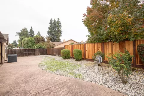 Exterior - 4012 Tapestry Dr, Modesto, CA 95357 photo 5 of 8