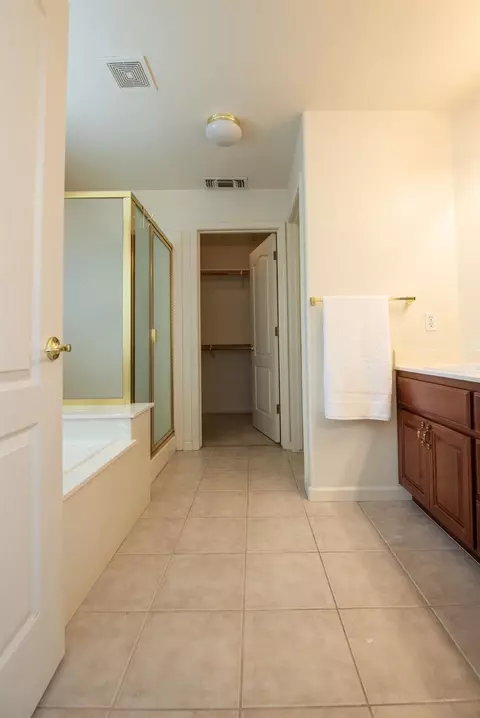 Bath - 4012 Tapestry Dr, Modesto, CA 95357 photo 1 of 4