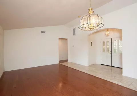 Living - 4012 Tapestry Dr, Modesto, CA 95357 photo 2 of 6