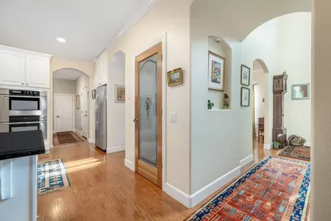Entry Way - 20114 Tiger Tail Rd, Grass Valley, CA 95949 photo 4 of 10