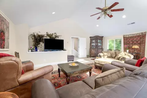 Living - 20114 Tiger Tail Rd, Grass Valley, CA 95949 photo 8 of 8