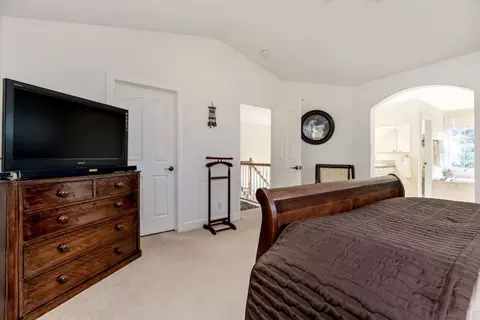 Bedroom - 20114 Tiger Tail Rd, Grass Valley, CA 95949 photo 2 of 5