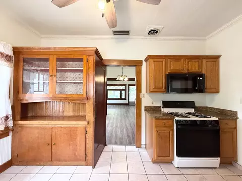 Kitchen - 301 S 3rd St, Patterson, CA 95363 photo 4 of 4