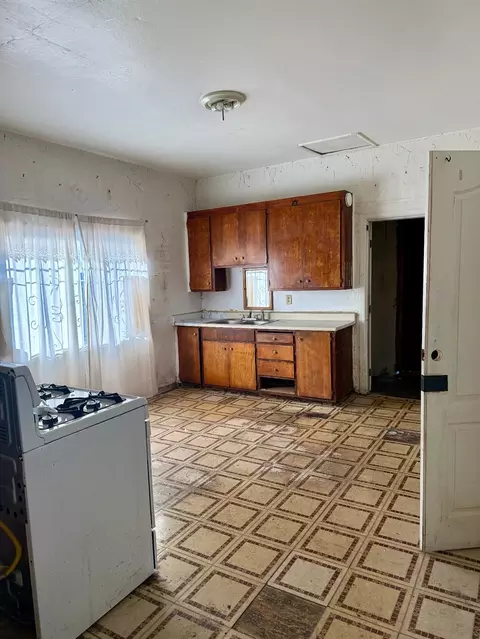 Kitchen - 641 9th St, Richmond, CA 94801 photo 1 of 2