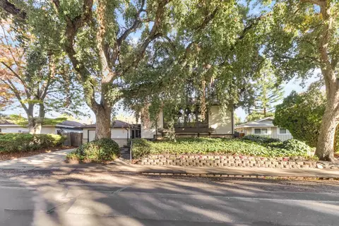 Exterior - 1302 Oak Ave, Davis, CA 95616 photo 3 of 13