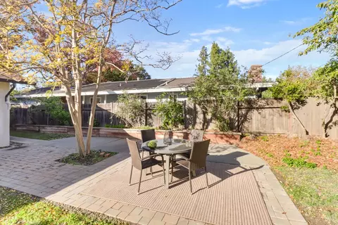 Exterior - 1302 Oak Ave, Davis, CA 95616 photo 9 of 13