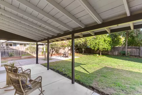 Exterior - 1302 Oak Ave, Davis, CA 95616 photo 6 of 13