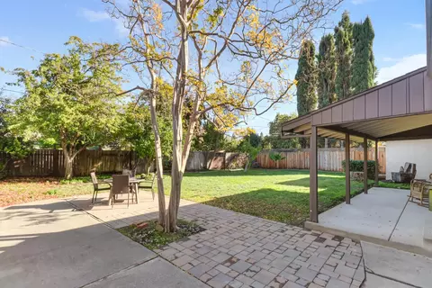 Exterior - 1302 Oak Ave, Davis, CA 95616 photo 7 of 13