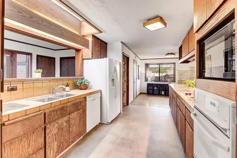 Kitchen - 1302 Oak Ave, Davis, CA 95616 photo 1 of 7