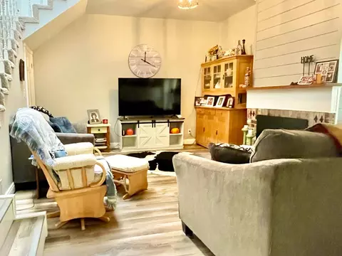 Living - 515 Clinton Rd, Jackson, CA 95642 photo 1 of 2