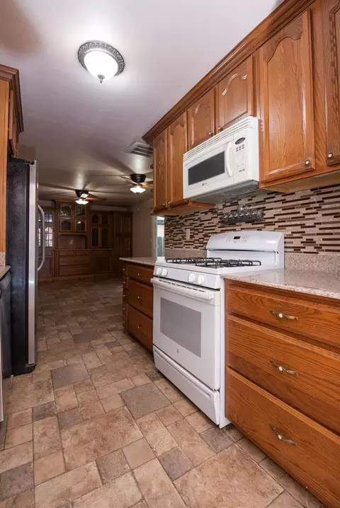 Kitchen - 404 Trask Ln, Modesto, CA 95354 photo 2 of 4